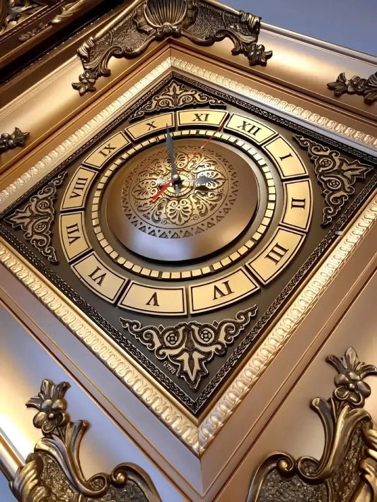 ساعة فاخرة - ذهبي