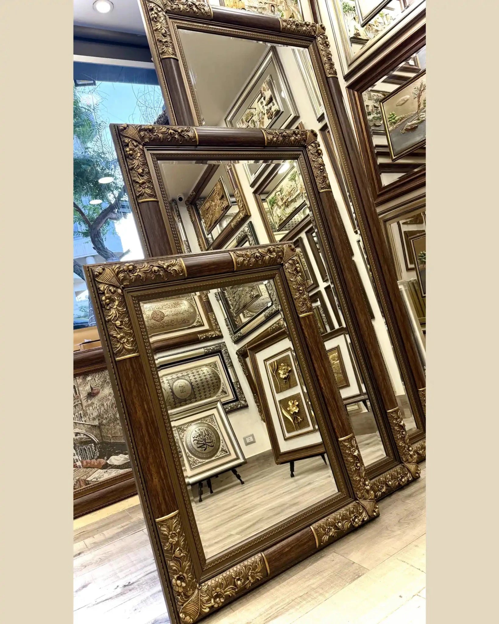 مراية كلاسيك مودرن - لارج - بني - Azizi Design - عزيزي ديزين