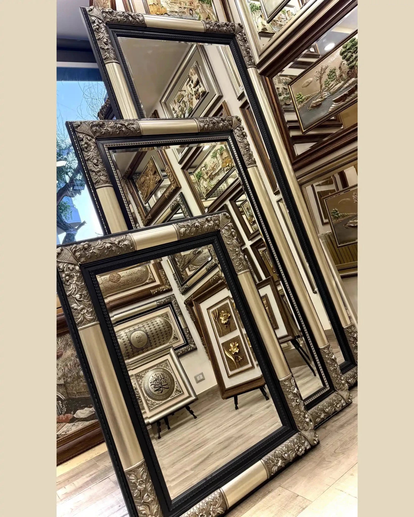 مراية كلاسيك مودرن - صغيرة - فضي - Azizi Design - عزيزي ديزين