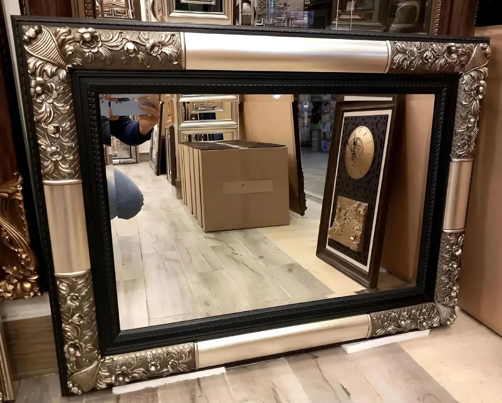 مراية كلاسيك مودرن - صغيرة - فضي - Azizi Design - عزيزي ديزين