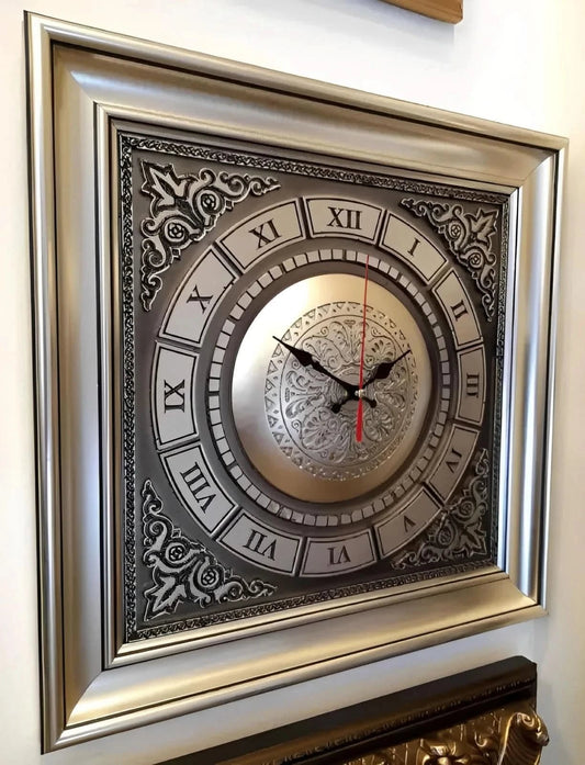 ساعة فاخرة - فضي - Azizi Design - عزيزي ديزين