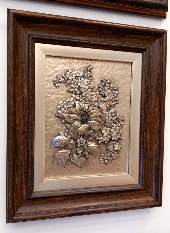 Modern  3D Sculpture Tableau - X small - roses - Brown